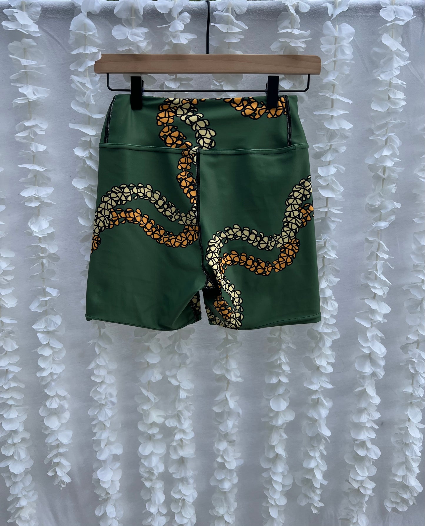 Lei Pua Kenikeni Yoga Shorts